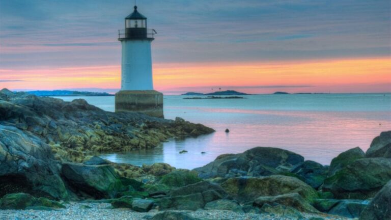 Massachusetts lighthouse Canva 1024x576