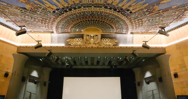 urlhttps3A2F2Fcalifornia times brightspot.s3.amazonaws.com2F002F852F470b07134d12b5a54e8bdede38ed2F1330691 et egyptian theatre restoration 44