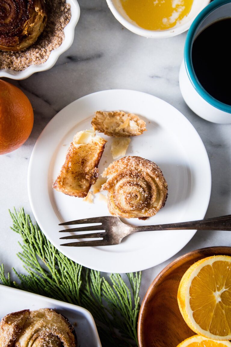 christmas cinnamon rolls