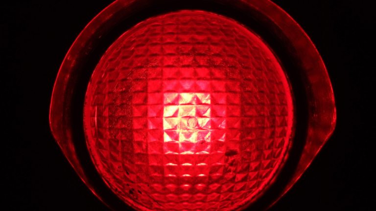 red light 1024x576