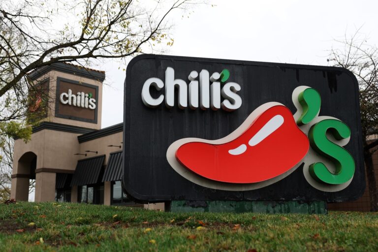 1738269326 Chilis 2189819267