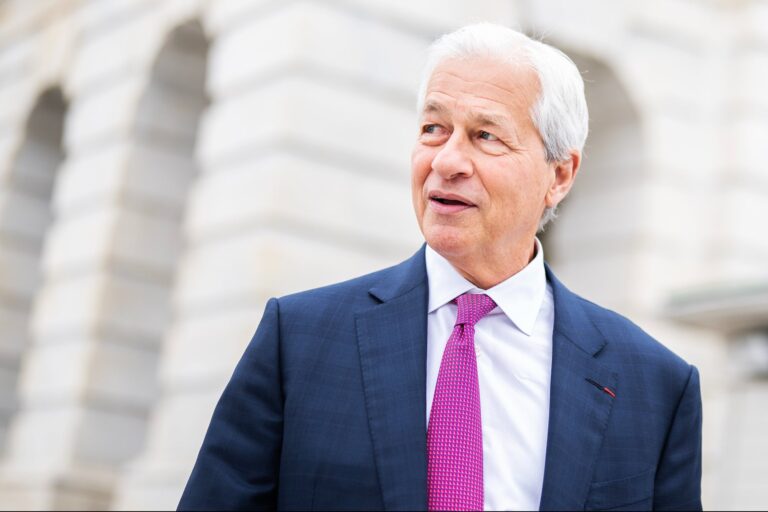 1740430987 Jamie Dimon 2198926615