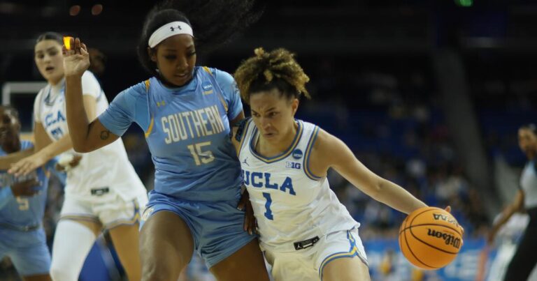 1743180220 urlhttps3A2F2Fcalifornia times brightspot.s3.amazonaws.com2F3a2Fd42Ff924e3da47ff8dccfc7dc2910ff12F1499103 sp ncaa tourney ucla ajs 09